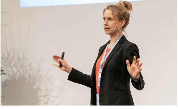 Maren Urner - positive Geschichten. um aus der CO2-Falle zu kommen.